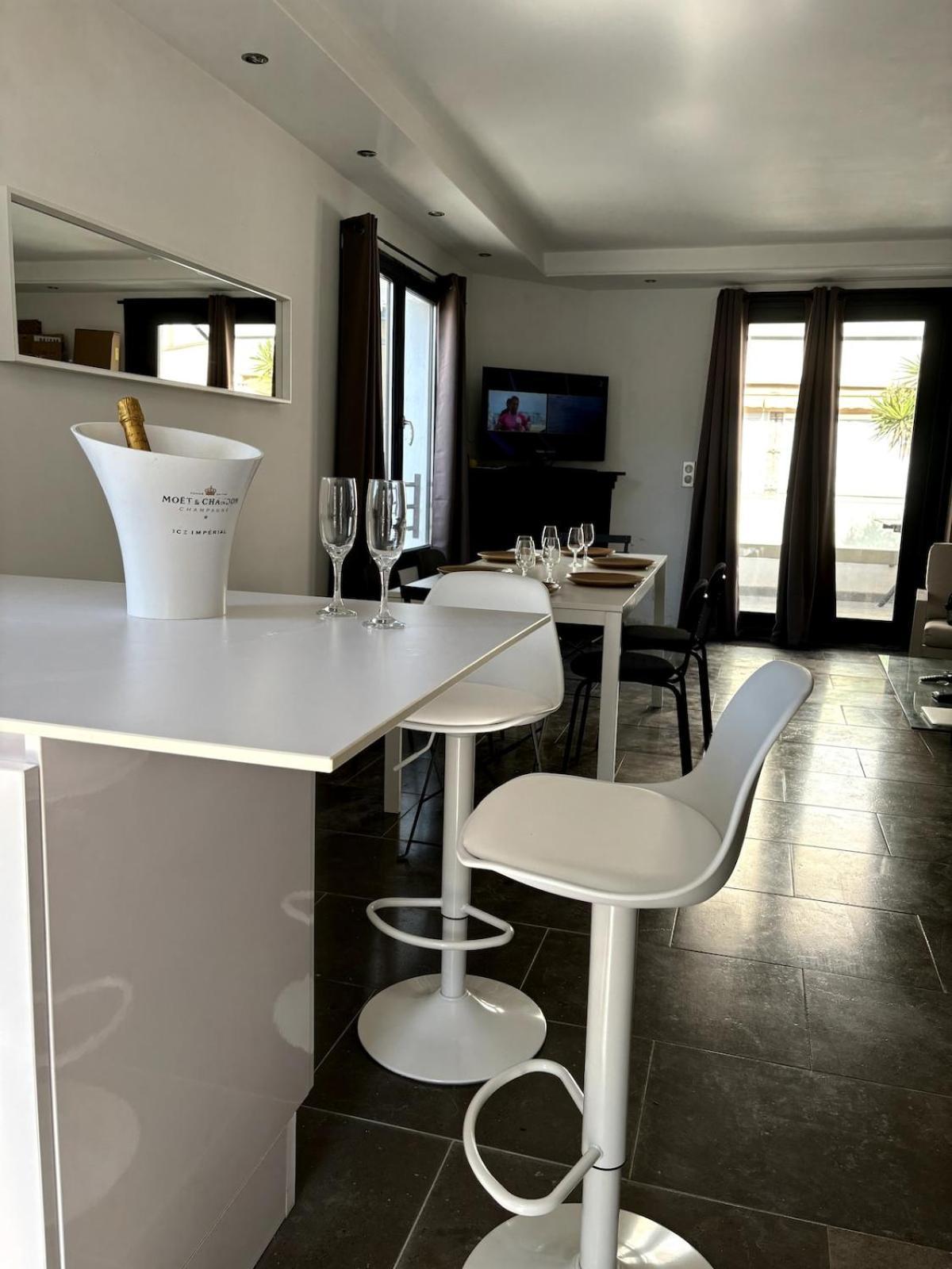 Appartement 70m2, 2 Pour 4 Pers Avec Terrasses A 200m Des Plages, Palmbee *